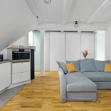 Charming In A Perfect Location Suitable For 4 People By Renters Daire