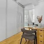 Charming In A Perfect Location Suitable For 4 People By Renters شقة بوزنان