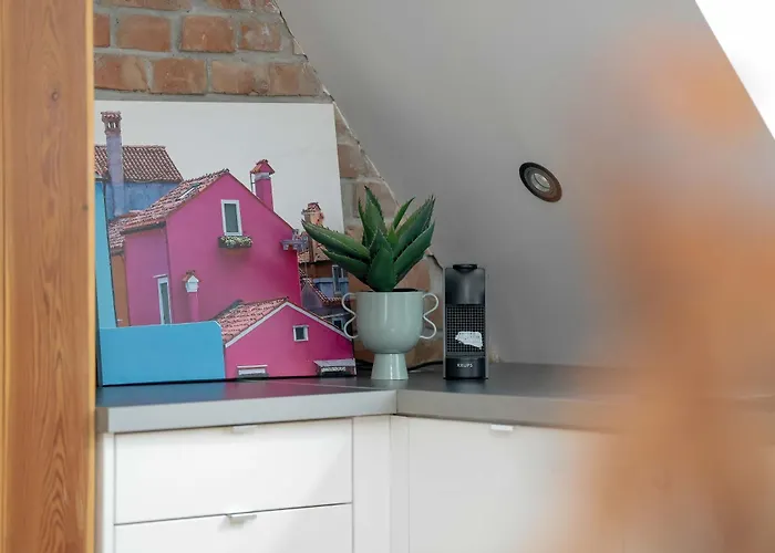 Charming In A Perfect Location Suitable For 4 People By Renters Apartamento Poznan